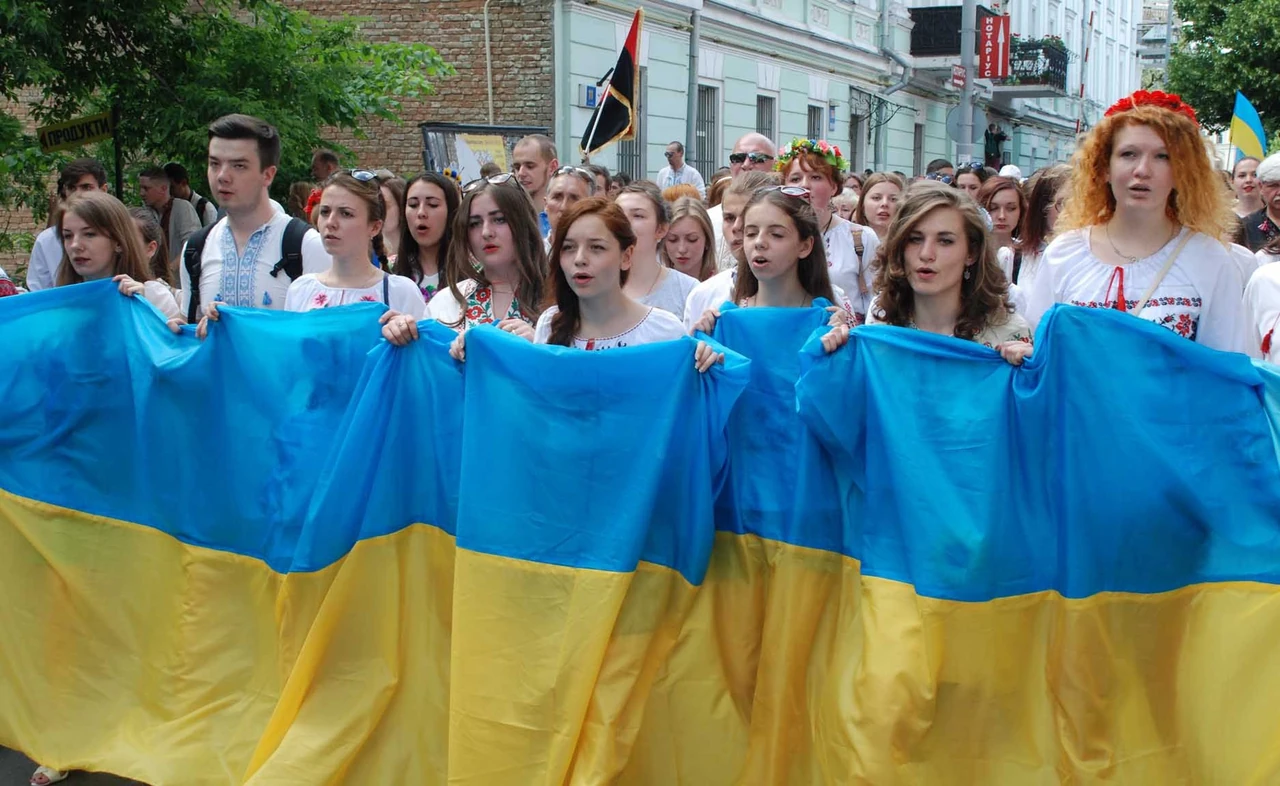 den-molodezhi-v-ukraine-kak-ukrainskaya-molod-prazdnuet-12-avgusta-i-tvorit-budushchee-dd6f