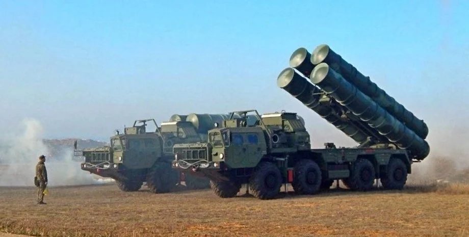 Пускові установки С-400 у Брянській області, знищені дронами ЗСУ