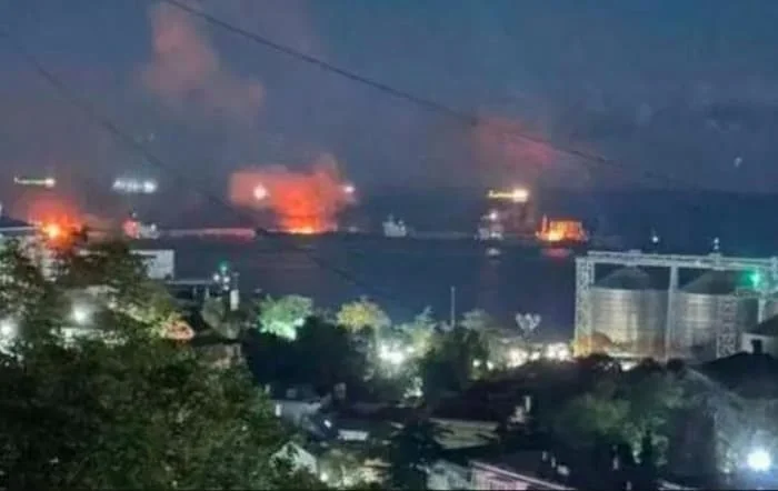Пожежа в порту Таганрога після атаки дронів вночі
