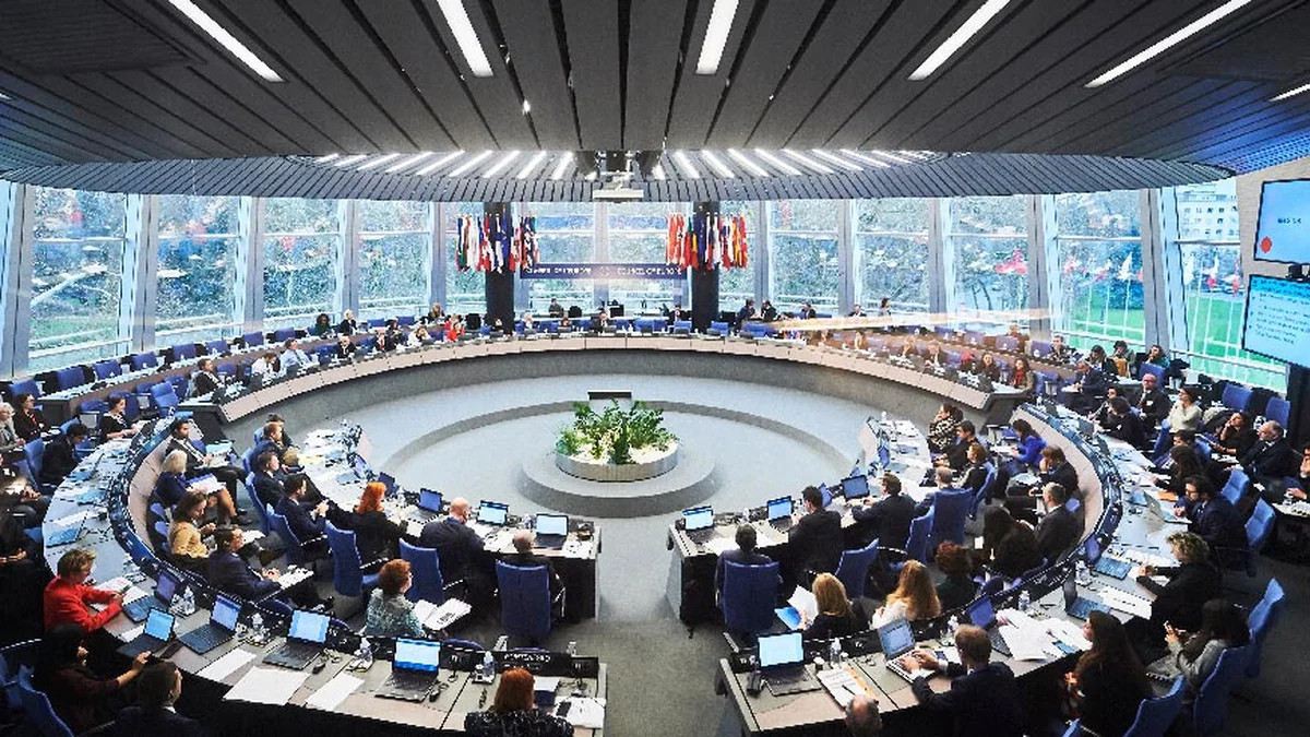 Європейський парламент на засіданні щодо санкцій проти VK та Max