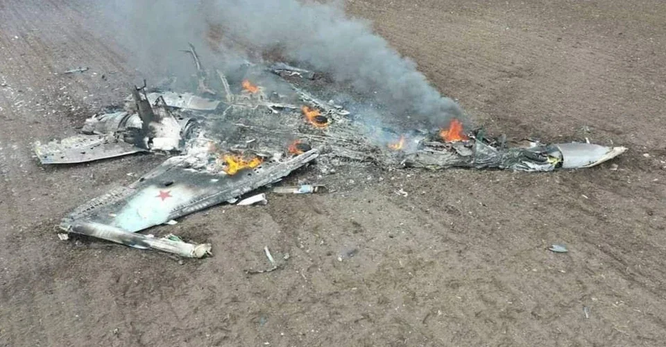 Нацгвардейцы уничтожили Су-24М на аэродроме «Саки» в Крыму Уничтоженный Су-24М на аэродроме «Саки» в Крыму