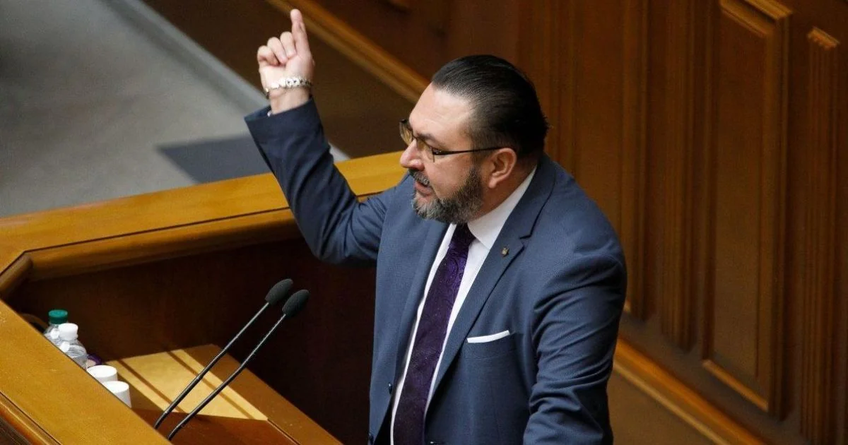 Депутат Верховної Ради виступає щодо відставки Потураєва