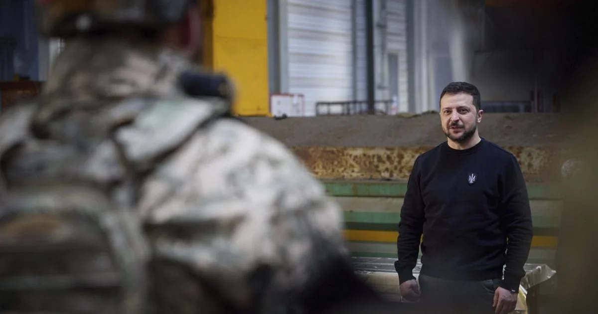 Зеленський на зустрічі з українськими воїнами в ангарі