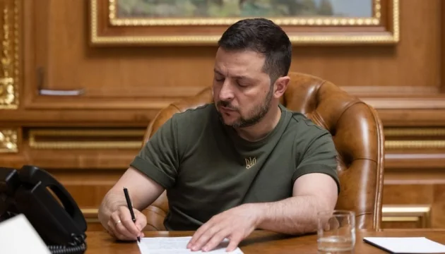 Зеленський підписує указ про санкції проти Берези